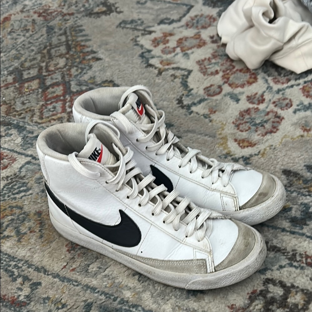 Nike Men's White and Black High-Top Sneakers